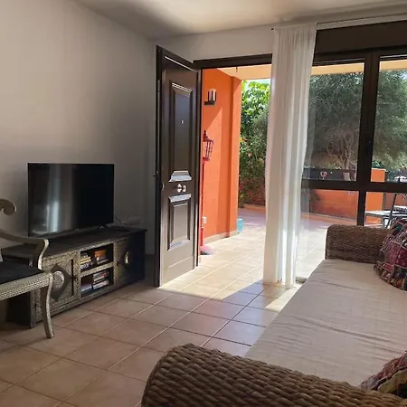Cozy With Large Terrace Next To The Pool Apartment La Tejita