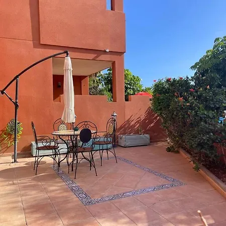 Cozy With Large Terrace Next To The Pool Apartment La Tejita